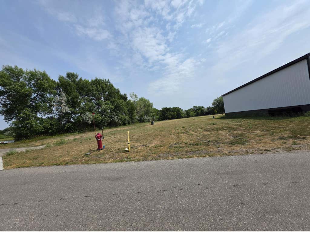 Photo of 1801 4th Avenue NE, Barnesville, MN 56514 (MLS # 7126892)