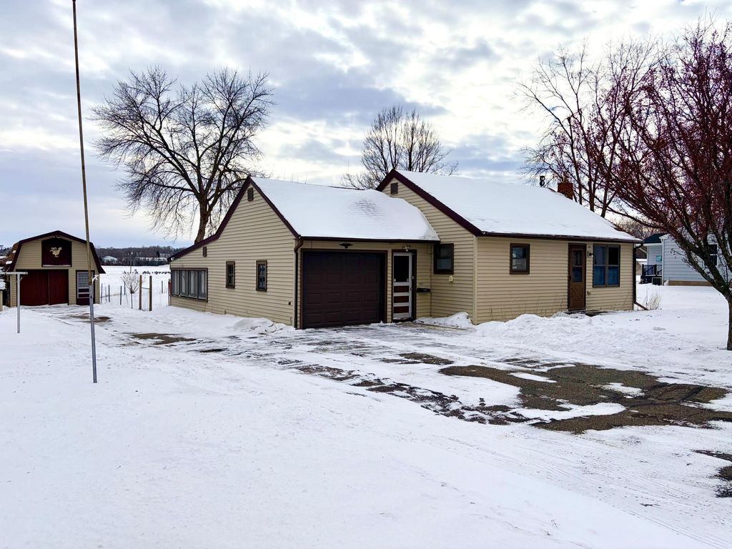Photo of 318 South Street, Paynesville, MN 56362 (MLS # 7013231)