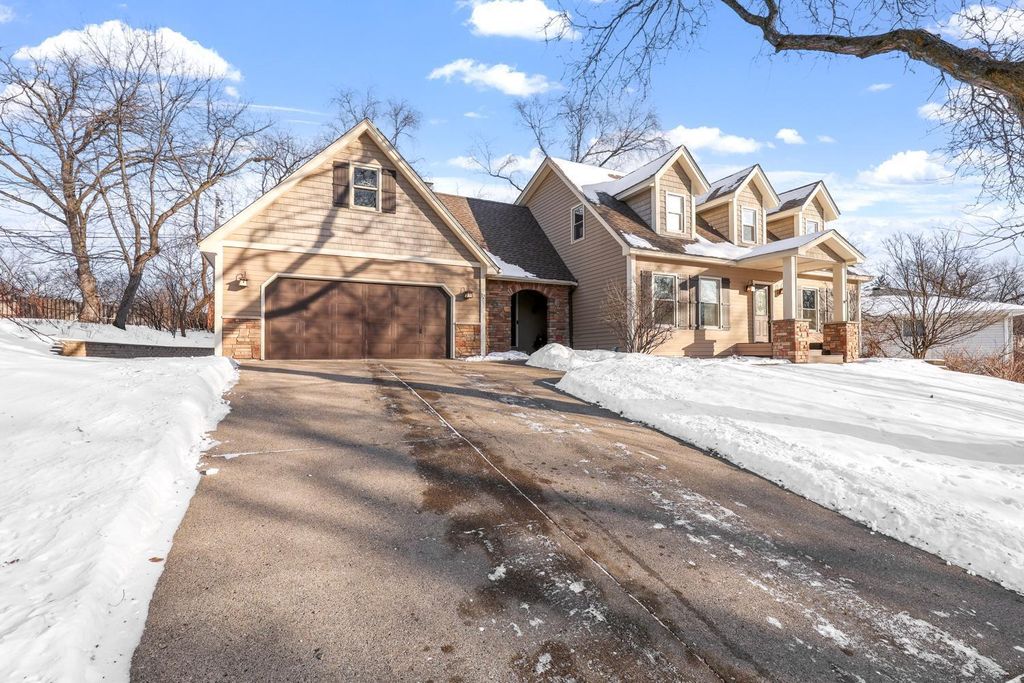 Photo of 12 Knoll Lane, Burnsville, MN 55337 (MLS # 7013828)