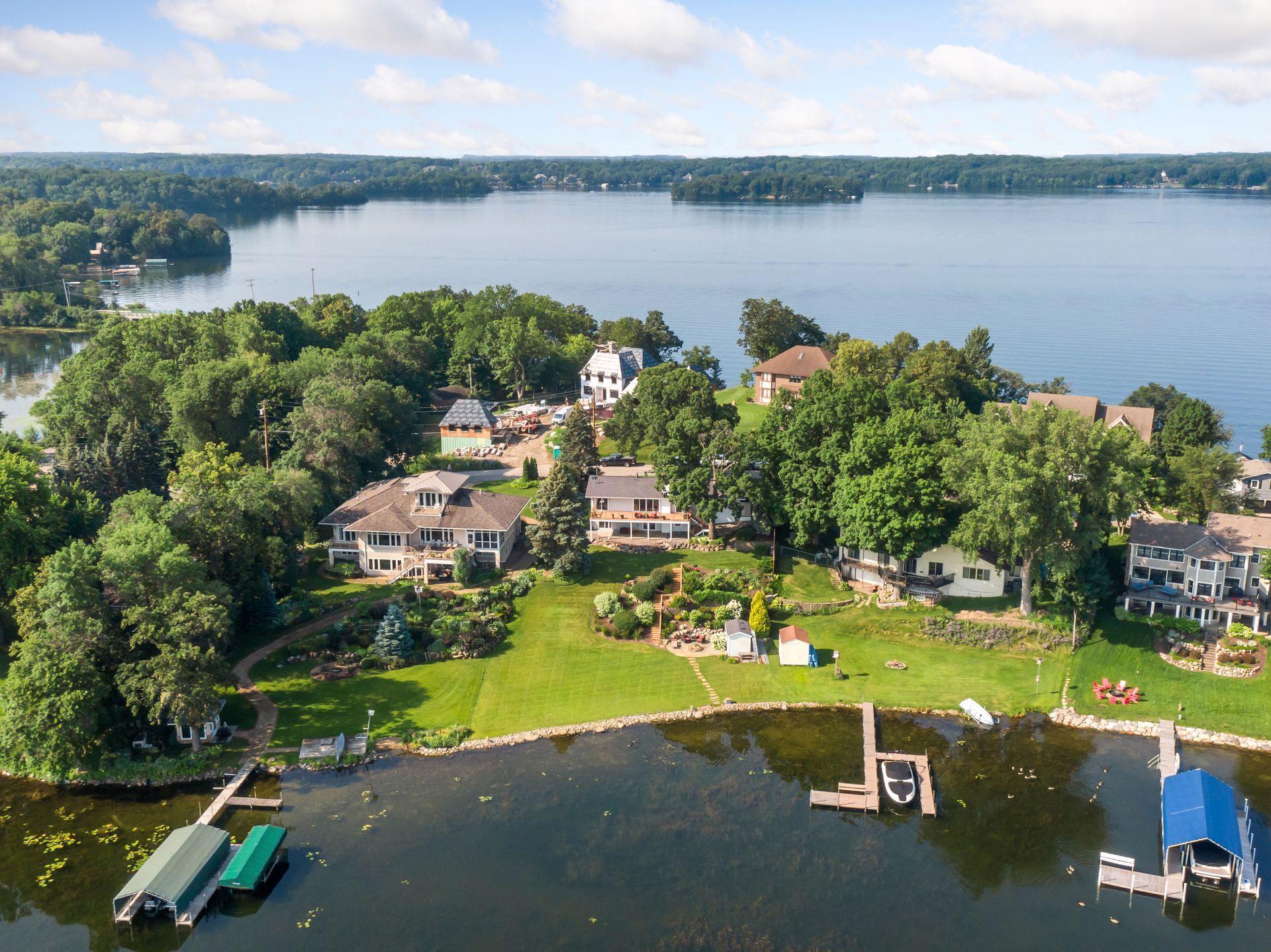 3590 Tuxedo Road