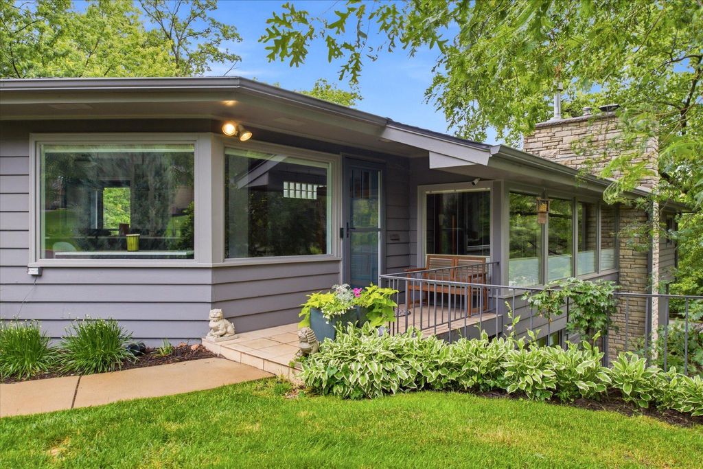 Photo of 301 Ardmore Drive, Golden Valley, MN 55422 (MLS # 7094793)