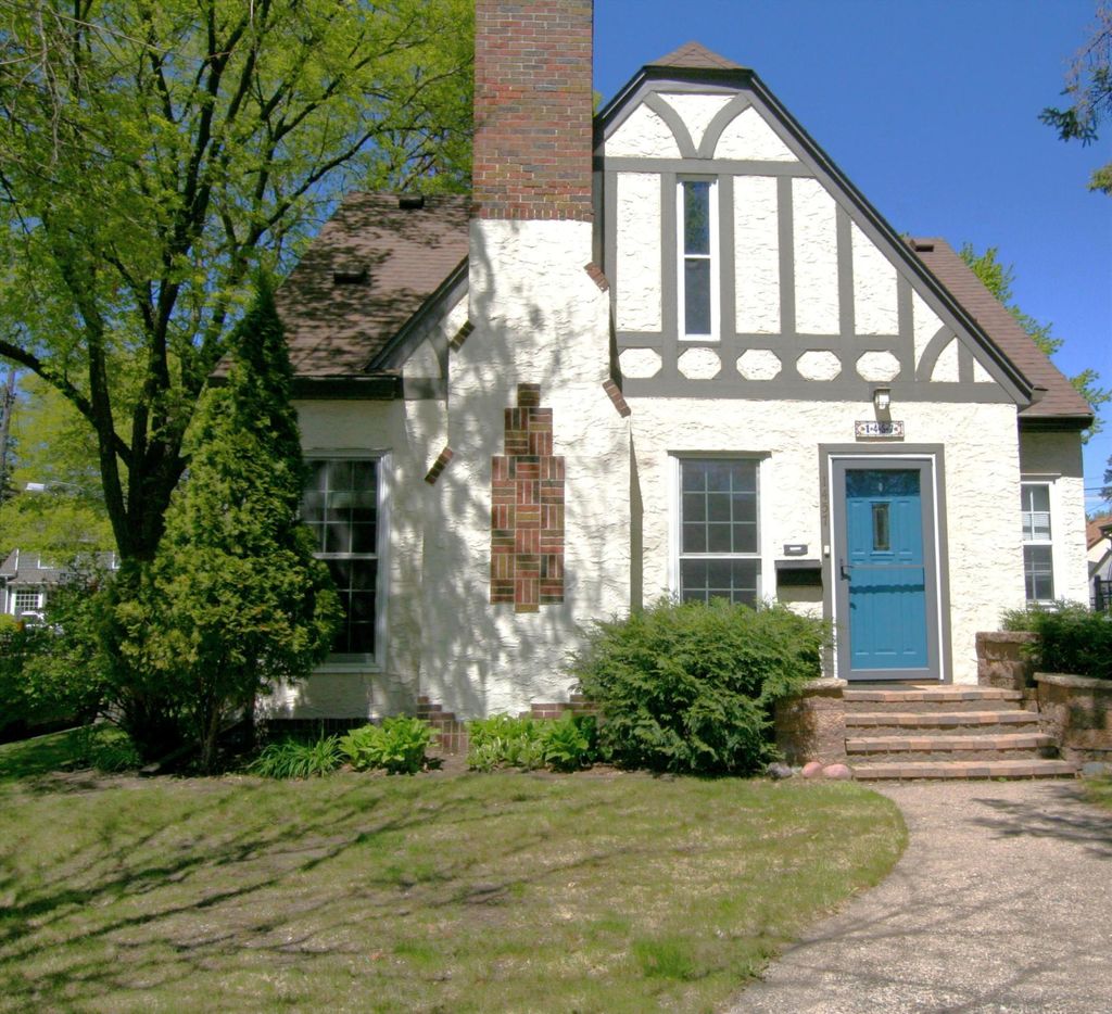Photo of 1457 Hoyt Avenue W, Falcon Heights, MN 55108 (MLS # 7071184)