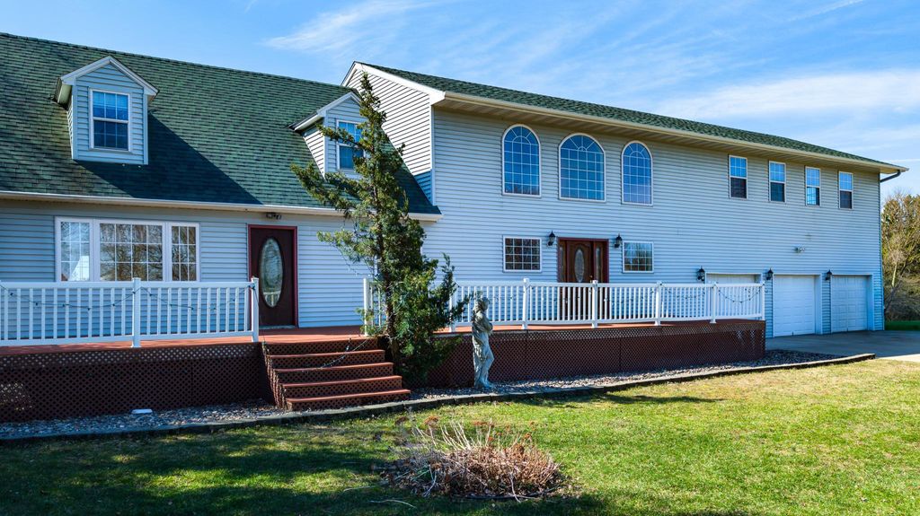 Photo of 700 38th Ave NE Ave, Austin, MN 55912 (MLS # 7052712)