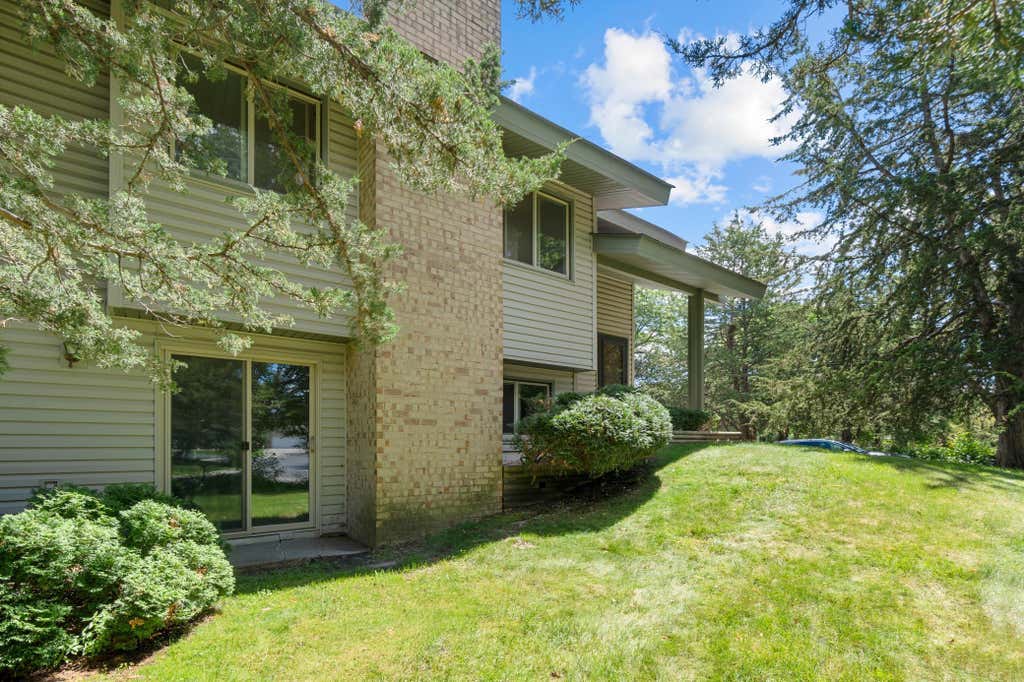 Photo of 9774 Dorset Lane, Eden Prairie, MN 55347 (MLS # 7117947)