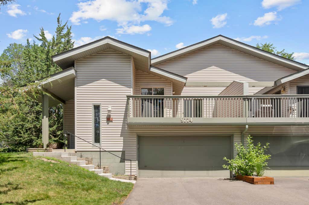 Photo of 9774 Dorset Lane, Eden Prairie, MN 55347 (MLS # 7117947)