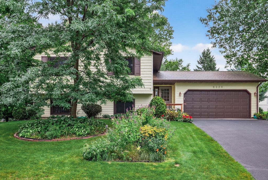 Photo of 8320 Cleadis Avenue, Inver Grove Heights, MN 55076 (MLS # 6792890)
