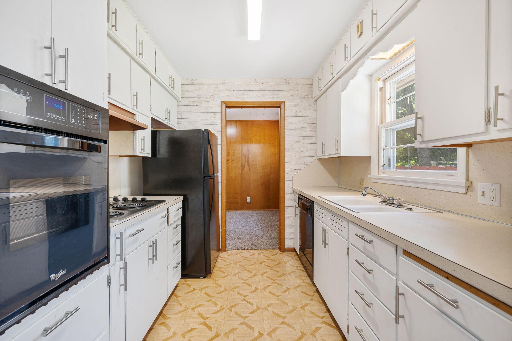 Owatonna, Minnesota 55060, United States, 3 Bedrooms Bedrooms, ,2 BathroomsBathrooms,Residential,Active,203696