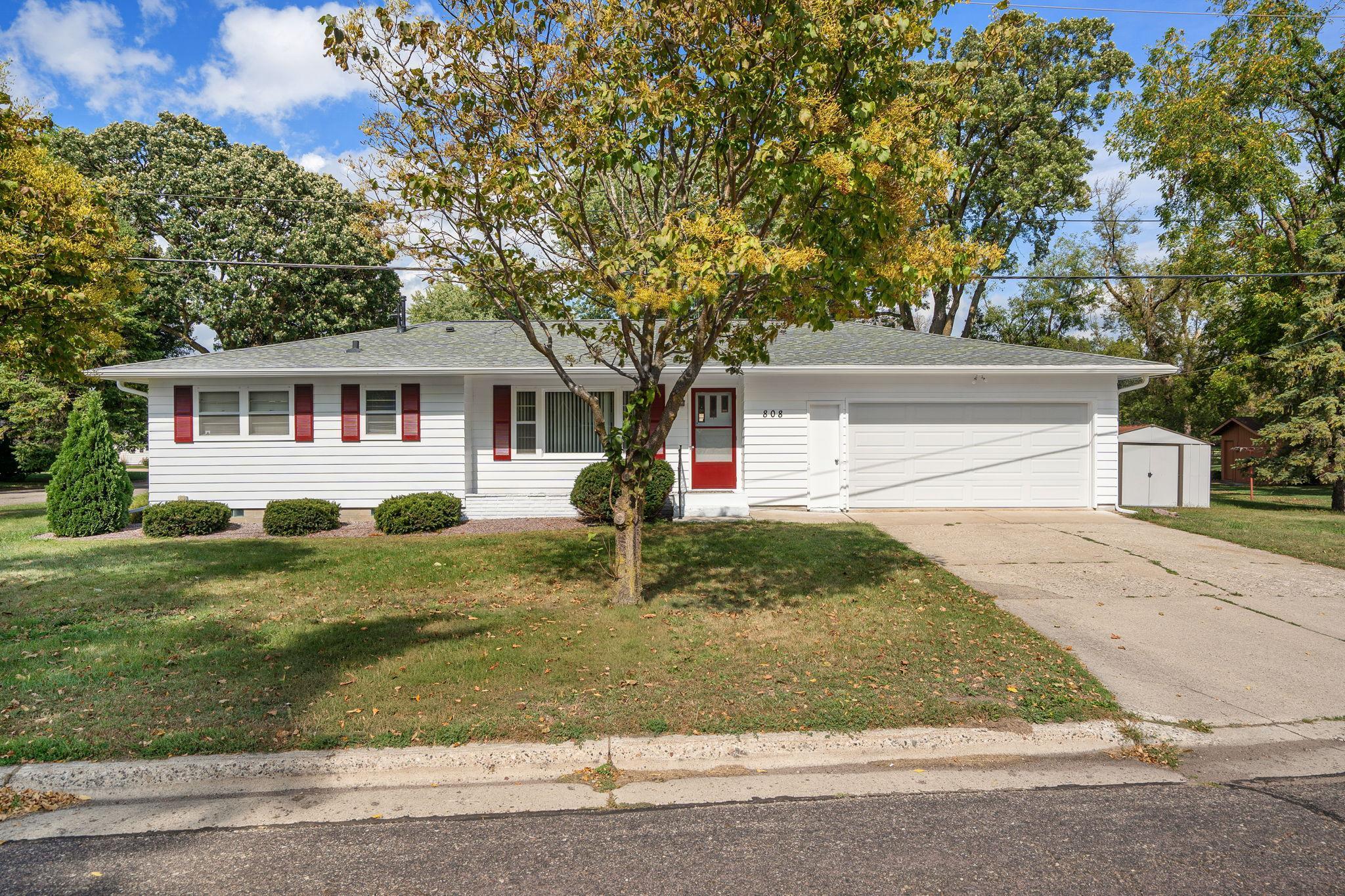 Owatonna, Minnesota 55060, United States, 3 Bedrooms Bedrooms, ,2 BathroomsBathrooms,Residential,Active,203696