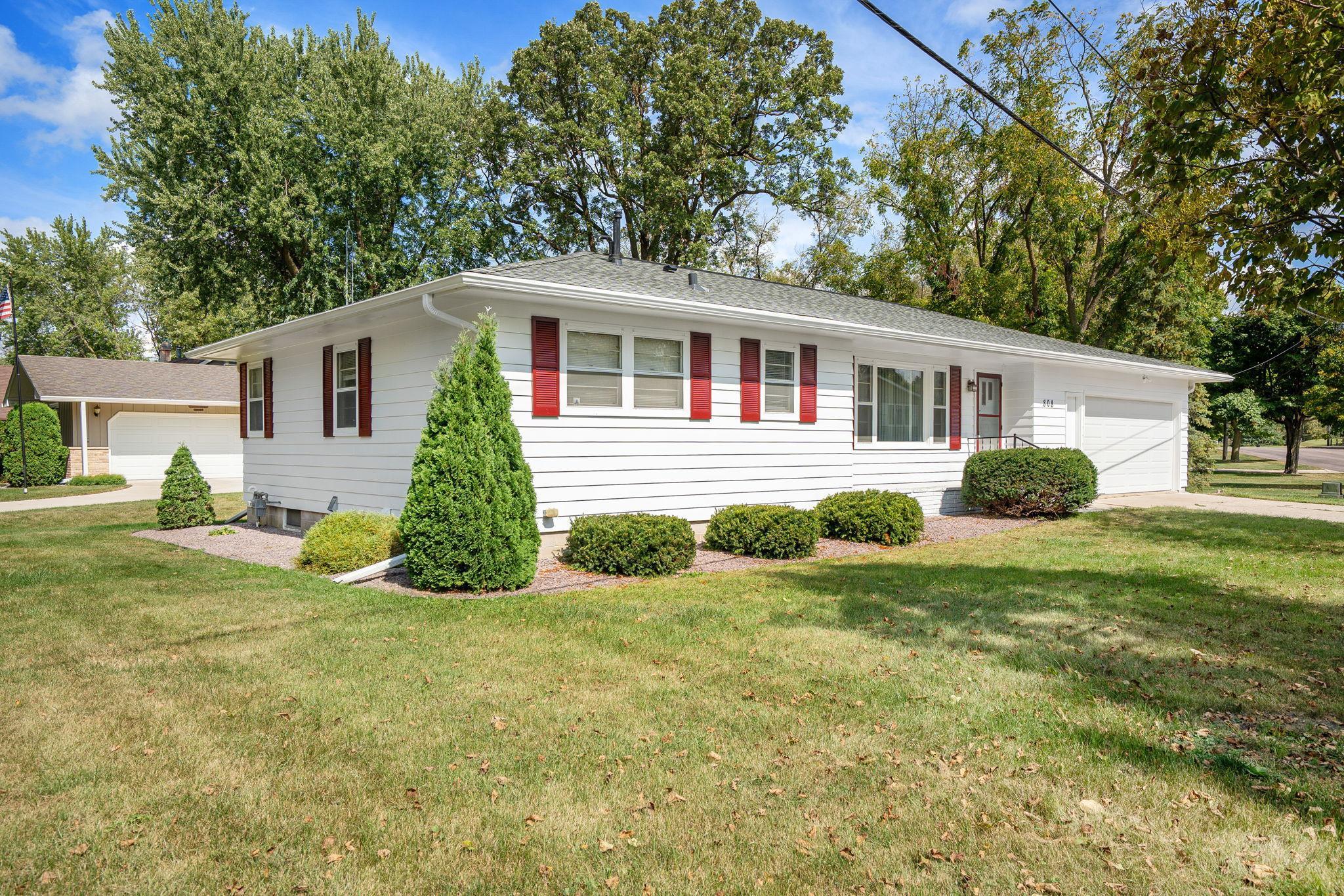 Owatonna, Minnesota 55060, United States, 3 Bedrooms Bedrooms, ,2 BathroomsBathrooms,Residential,Active,203696