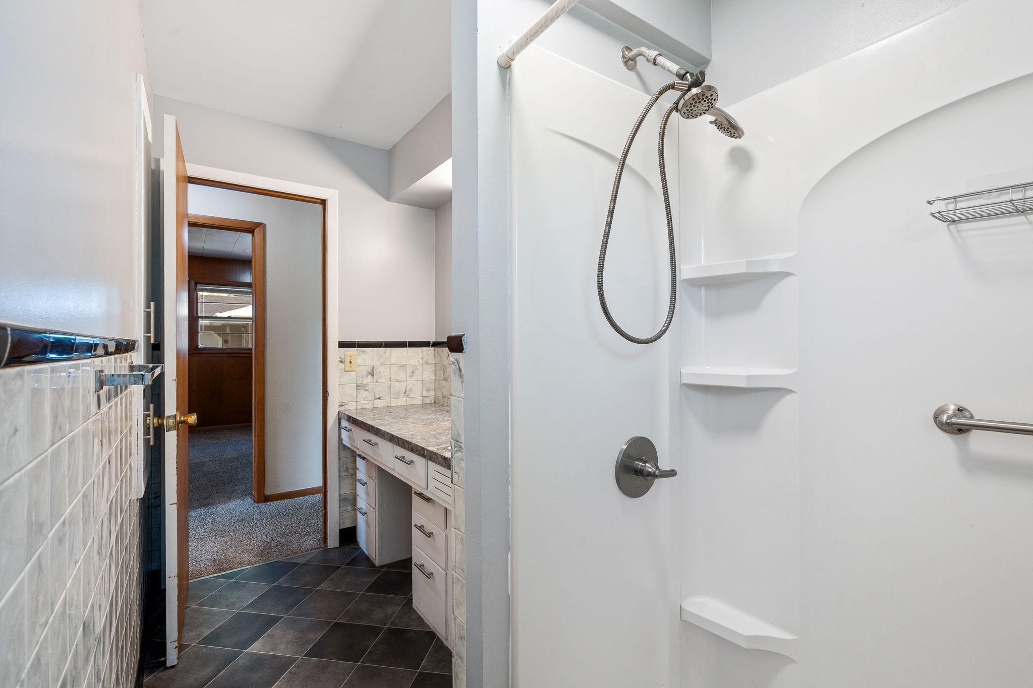 Owatonna, Minnesota 55060, United States, 3 Bedrooms Bedrooms, ,2 BathroomsBathrooms,Residential,Active,203696