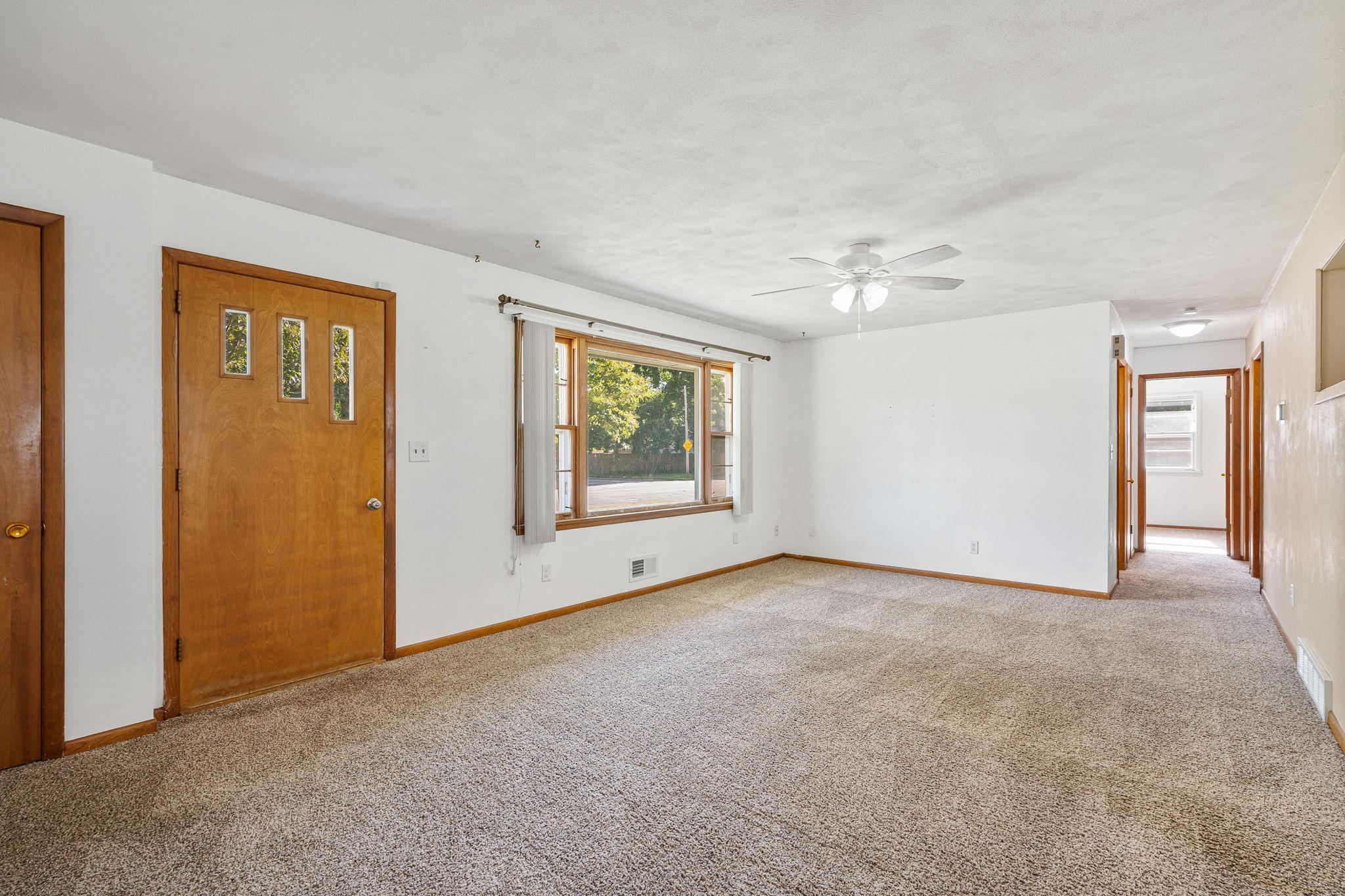 Owatonna, Minnesota 55060, United States, 3 Bedrooms Bedrooms, ,2 BathroomsBathrooms,Residential,Active,203696