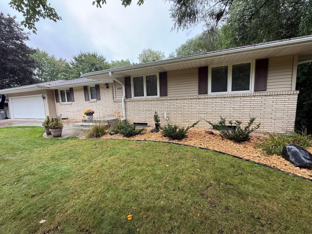 Photo of 6447 Westchester Circle, Golden Valley, MN 55427 (MLS # 7151120)