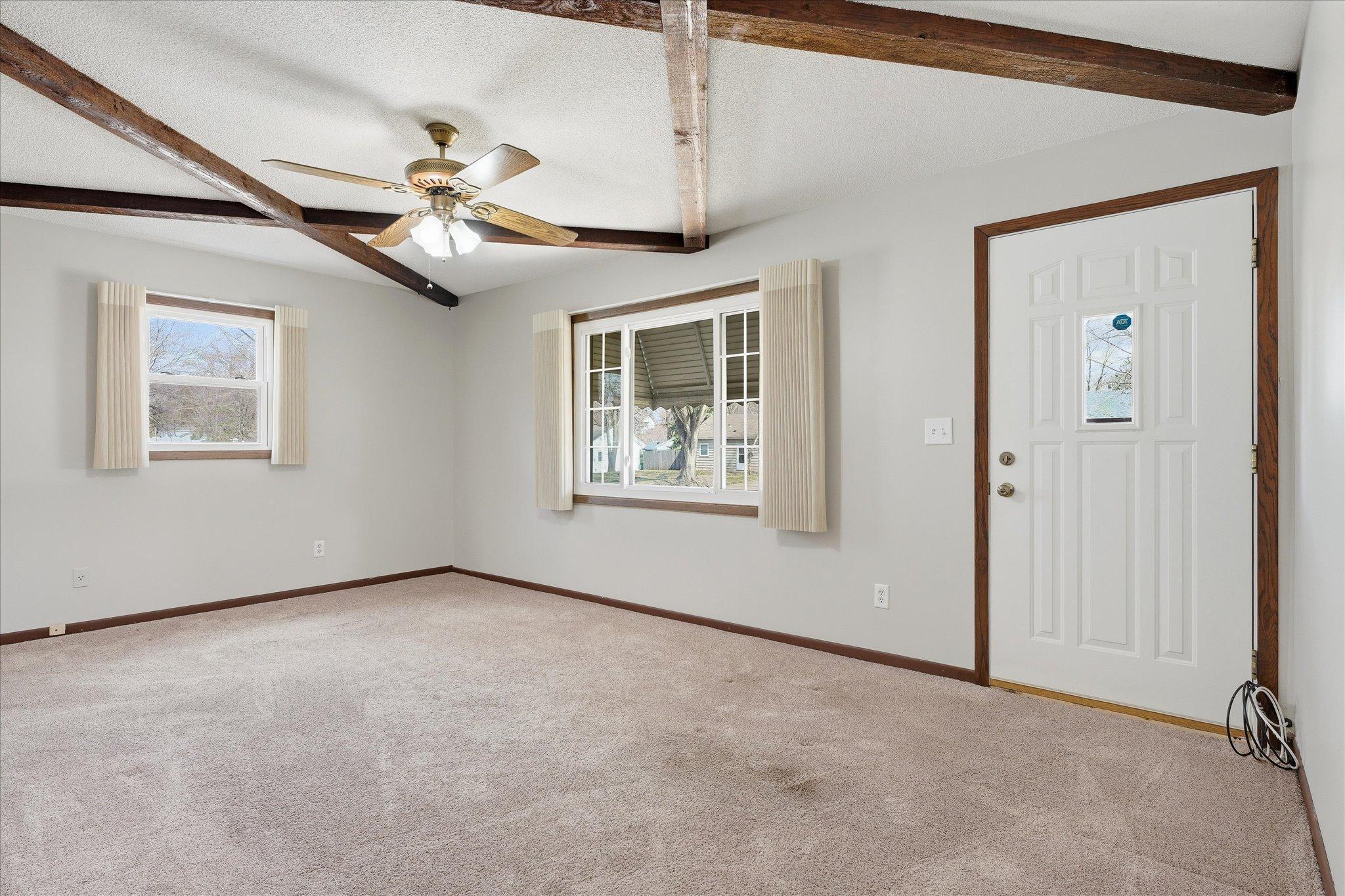 3417 Regent Avenue N