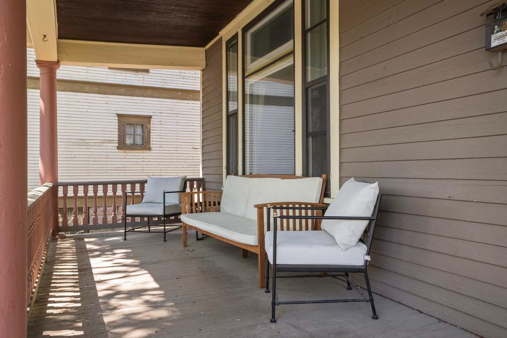 Photo of 681 Dayton Avenue, Saint Paul, MN 55104 (MLS # 7012015)