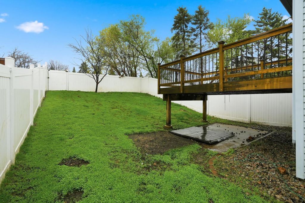 Photo of 8433 Sheridan Avenue N, Brooklyn Park, MN 55444 (MLS # 7063109)