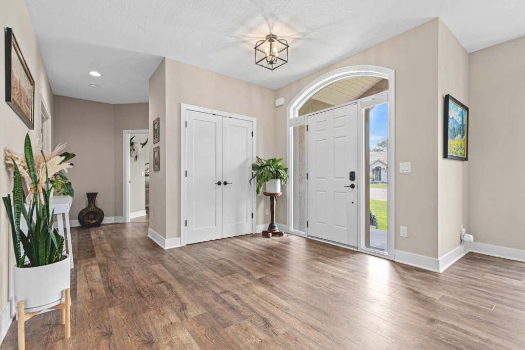 Photo of 7036 Crowne Oak Road, Eden Prairie, MN 55344 (MLS # 7119471)