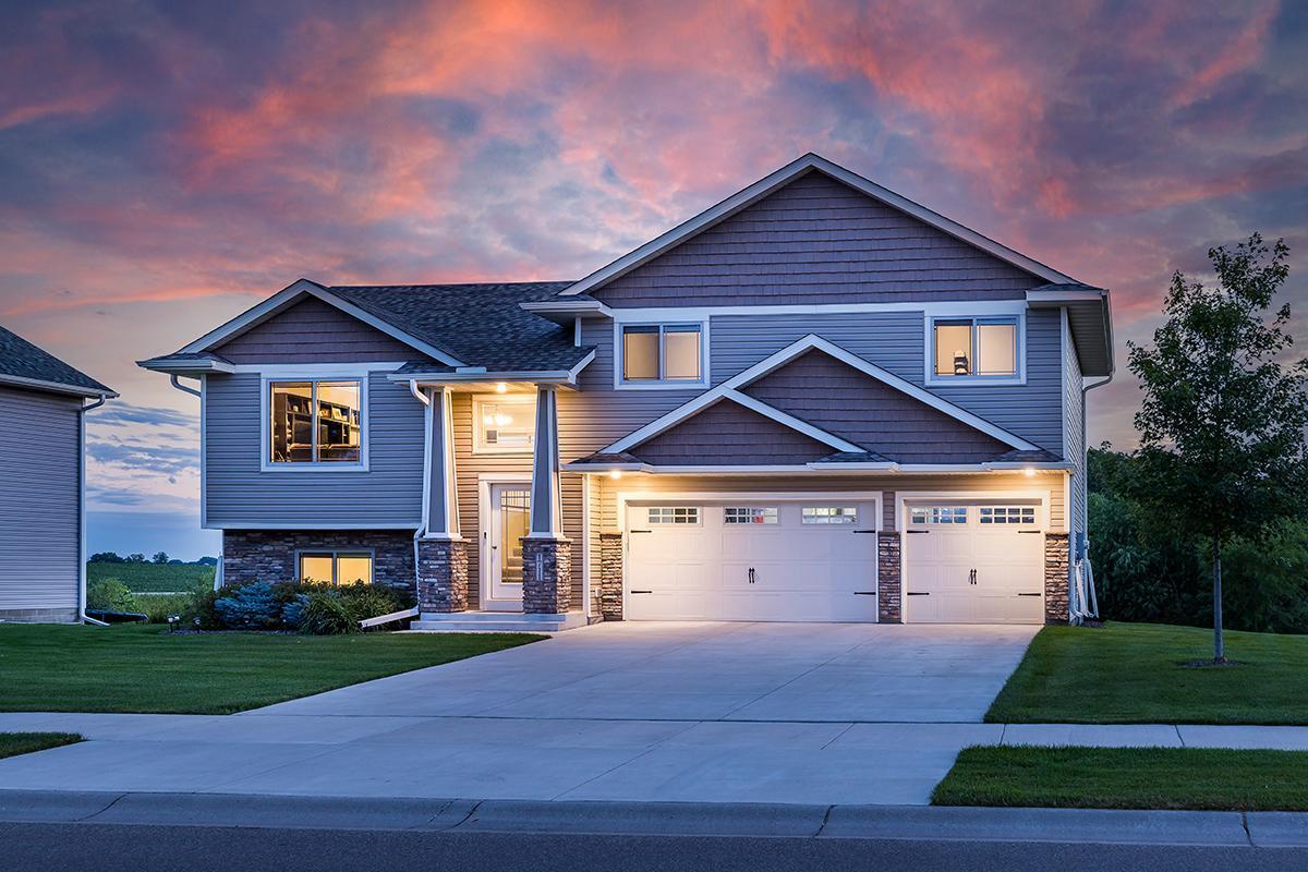 1711 Redhawk Way