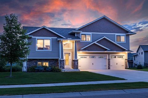 1711 Redhawk Way Mayer MN 55360