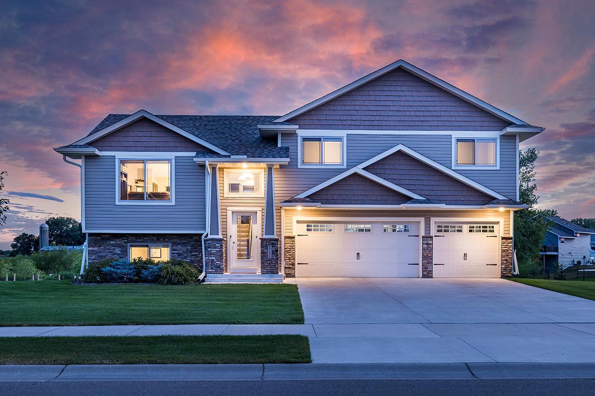 1711 Redhawk Way