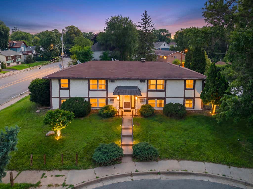 Photo of 901 4th Street NE, Minneapolis, MN 55413 (MLS # 7111414)