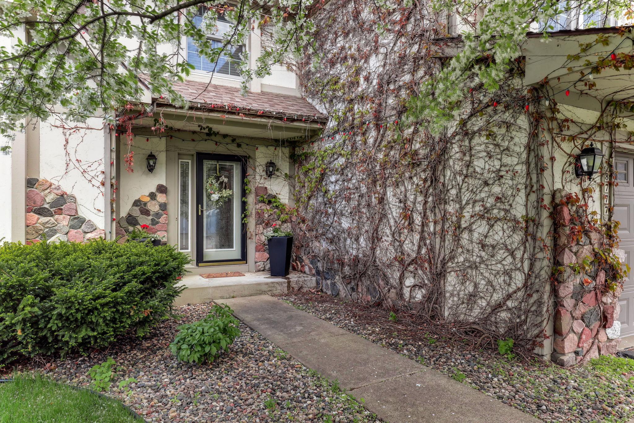 8777 Cottonwood Lane