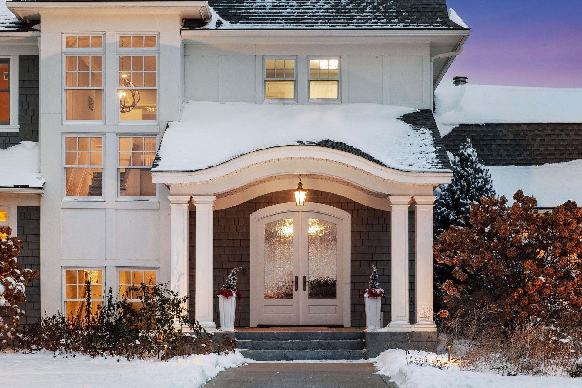 3758 Woodland Cove Parkway