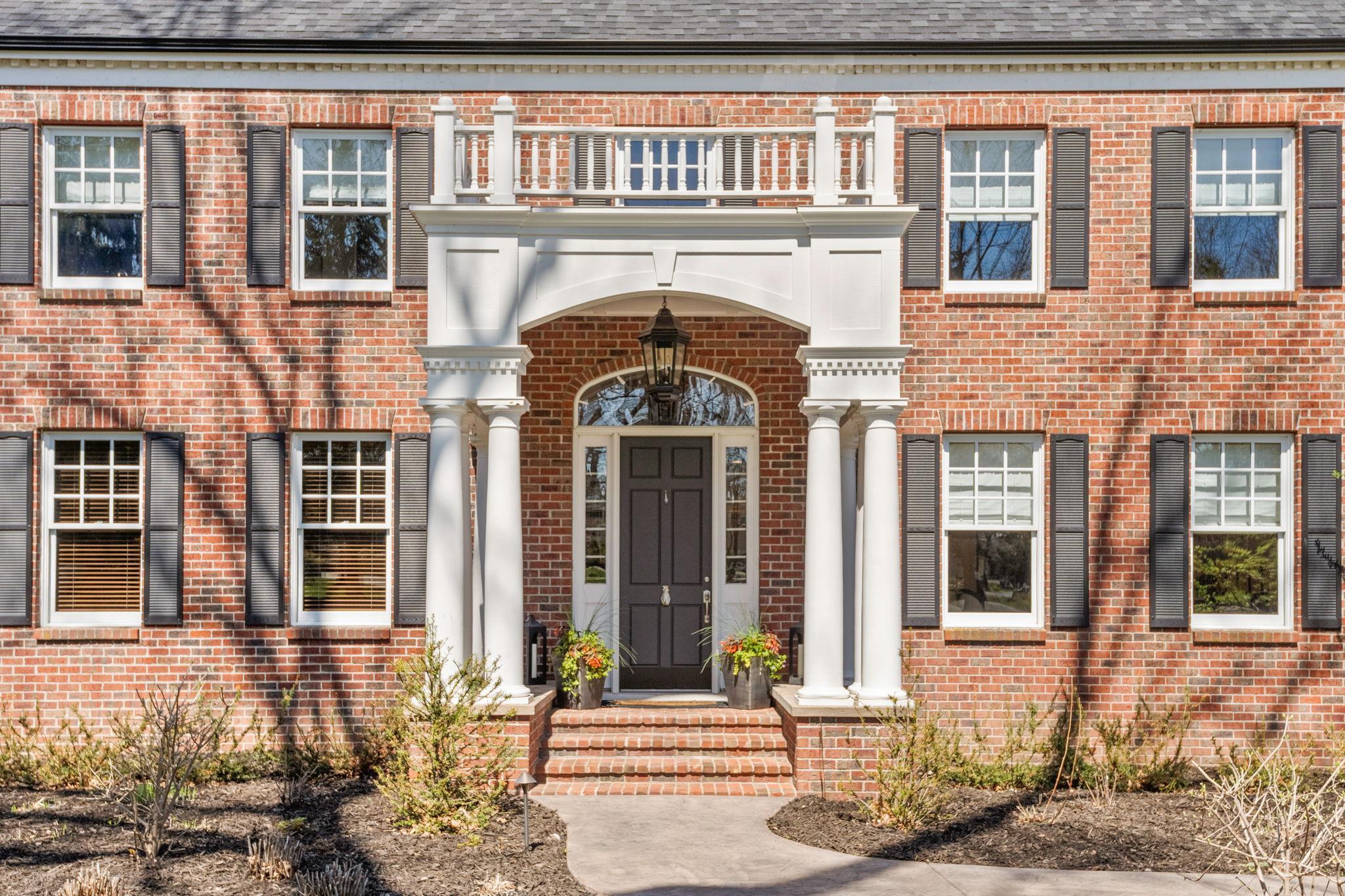 8766 Sherwood Bluff