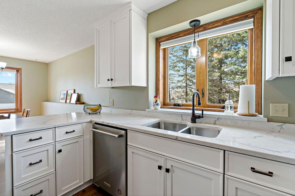 Photo of 111506 Bender Court, Chaska, MN 55318 (MLS # 7036194)