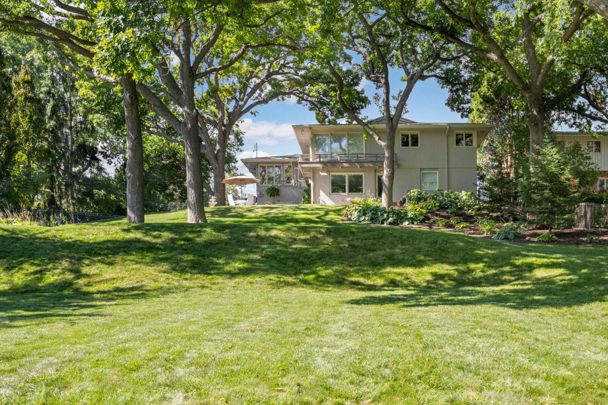 6709 Southcrest Drive