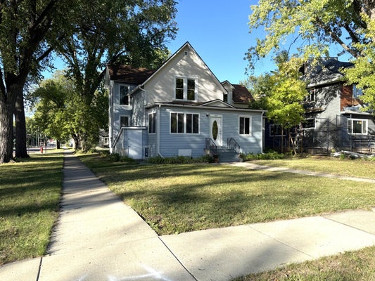 1021 4TH AVE S, FARGO, ND 58103 - Image b3ba7a57c349eec042e984e941550aff/1761188946