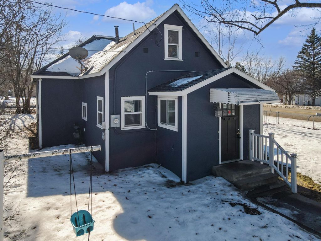 Photo of 602 1st Avenue NE, Brainerd, MN 56401 (MLS # 7024925)