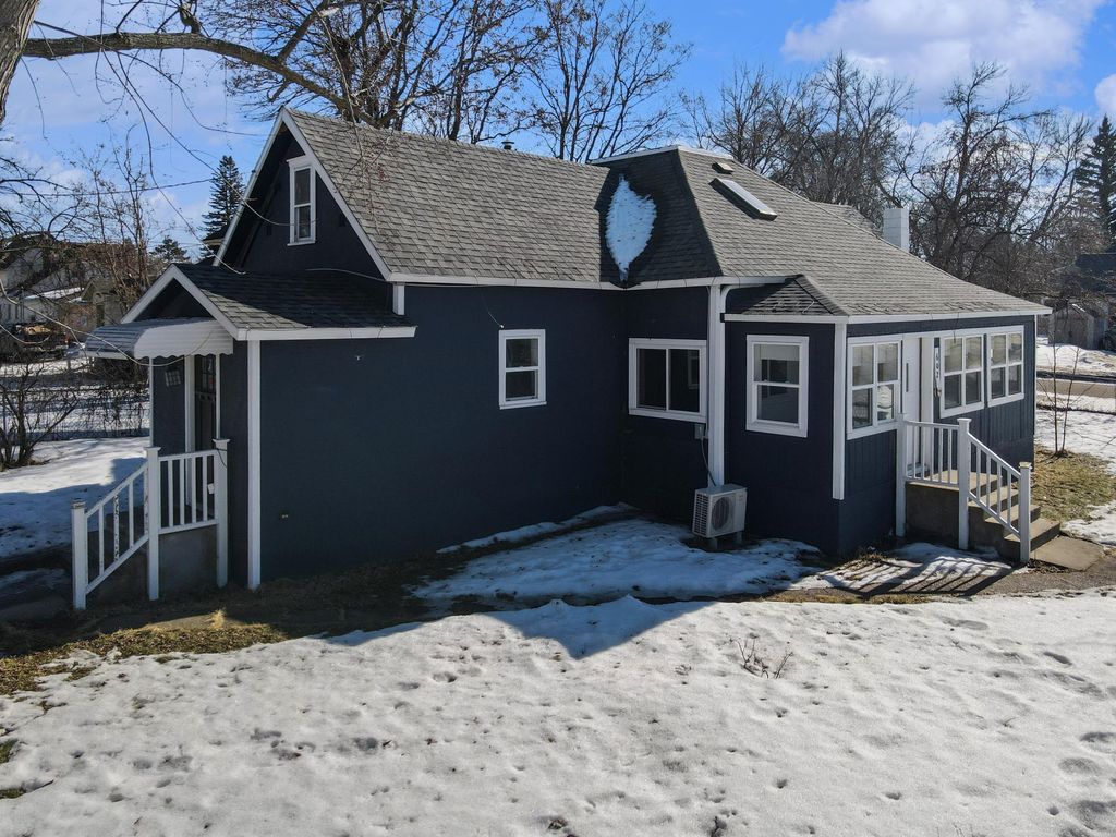 Photo of 602 1st Avenue NE, Brainerd, MN 56401 (MLS # 7024925)