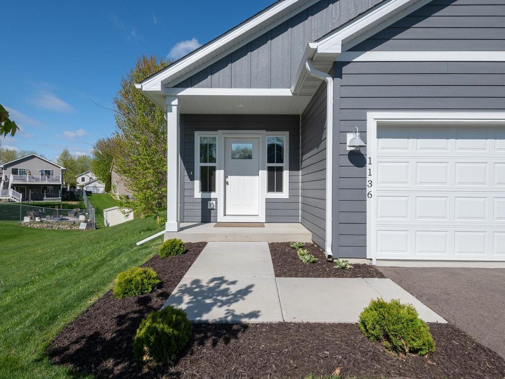 1136 Dorthy Lane