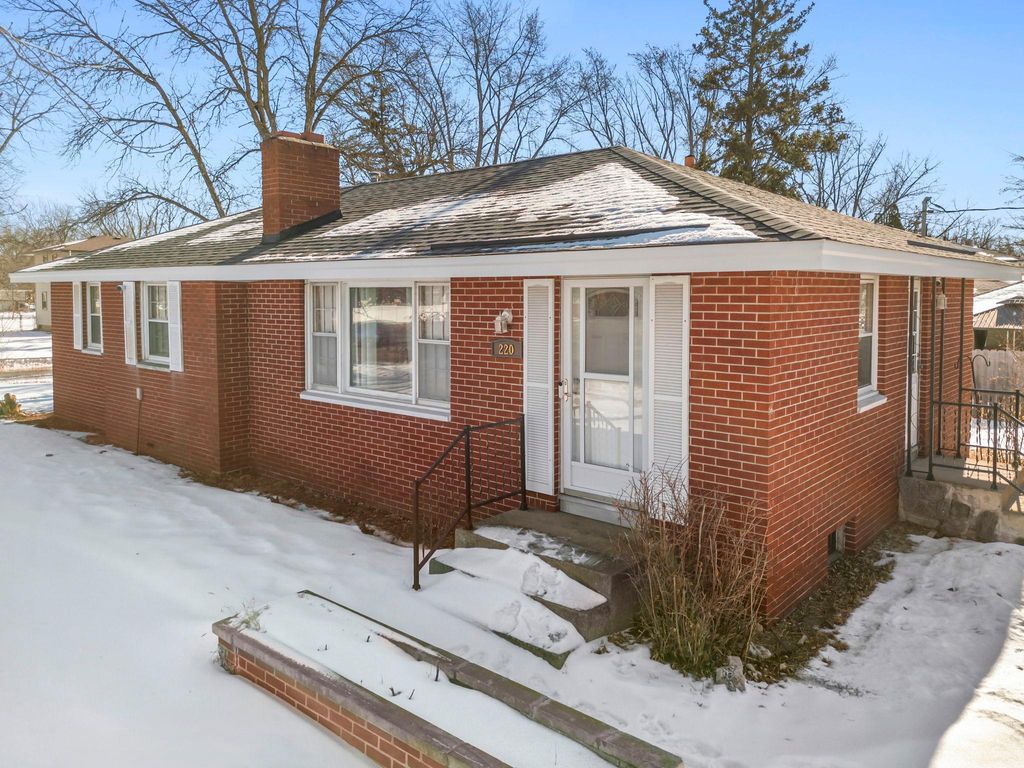 Photo of 220 109th Avenue NE, Blaine, MN 55434 (MLS # 7017923)