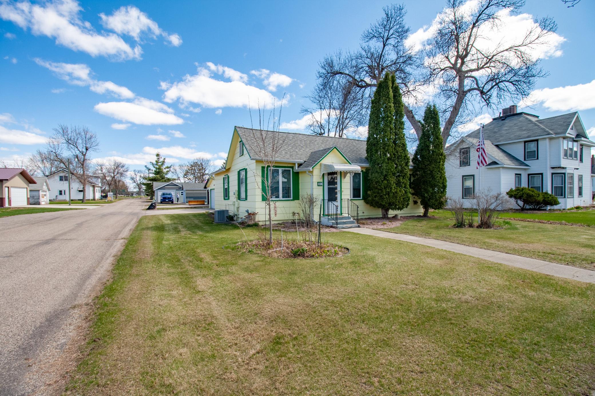 407 Holden Avenue