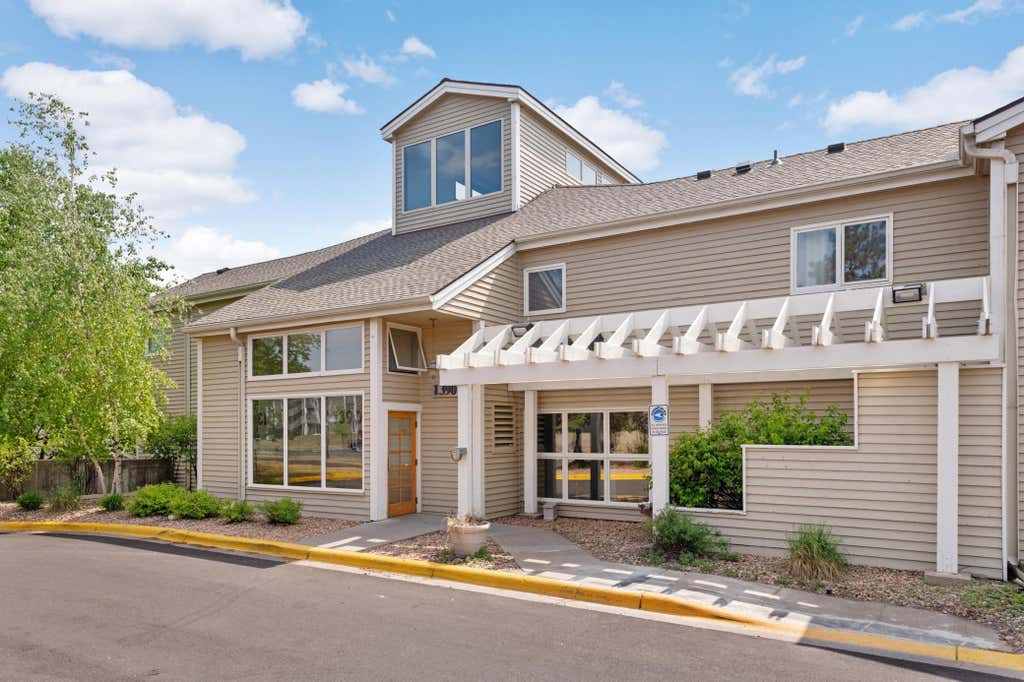 Photo of 1390 Carling Drive #201, Saint Paul, MN 55108 (MLS # 7079250)