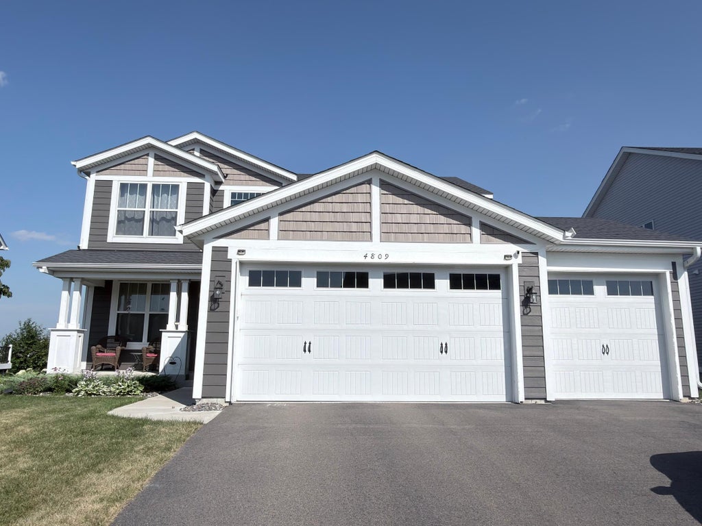 Photo of 4809 Stable View Drive, Woodbury, MN 55129 (MLS # 7112139)