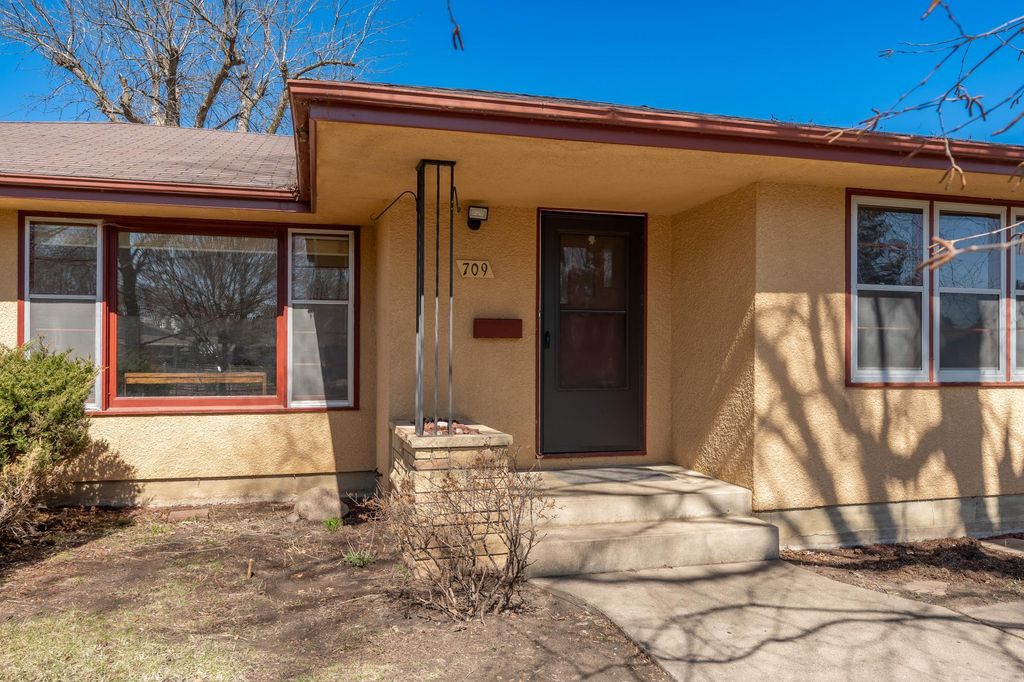 Photo of 709 Shakopee Avenue E, Shakopee, MN 55379 (MLS # 7049825)