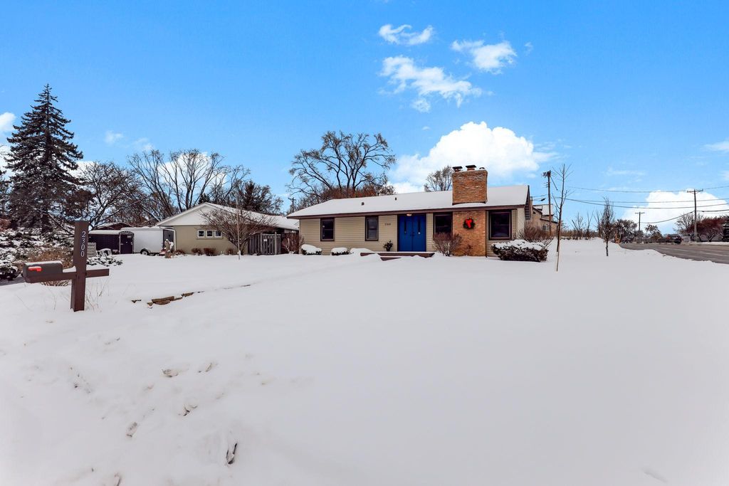 Photo of 2300 W 95th Street, Bloomington, MN 55431 (MLS # 6826110)