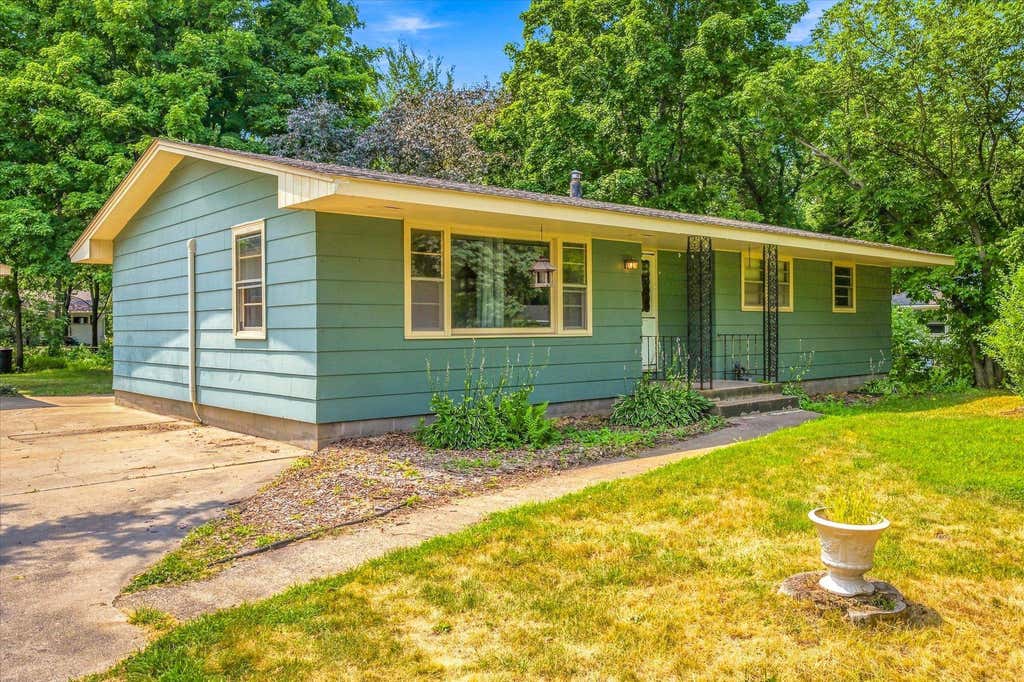 Photo of 332 Wilson Street, Anoka, MN 55303 (MLS # 7107908)