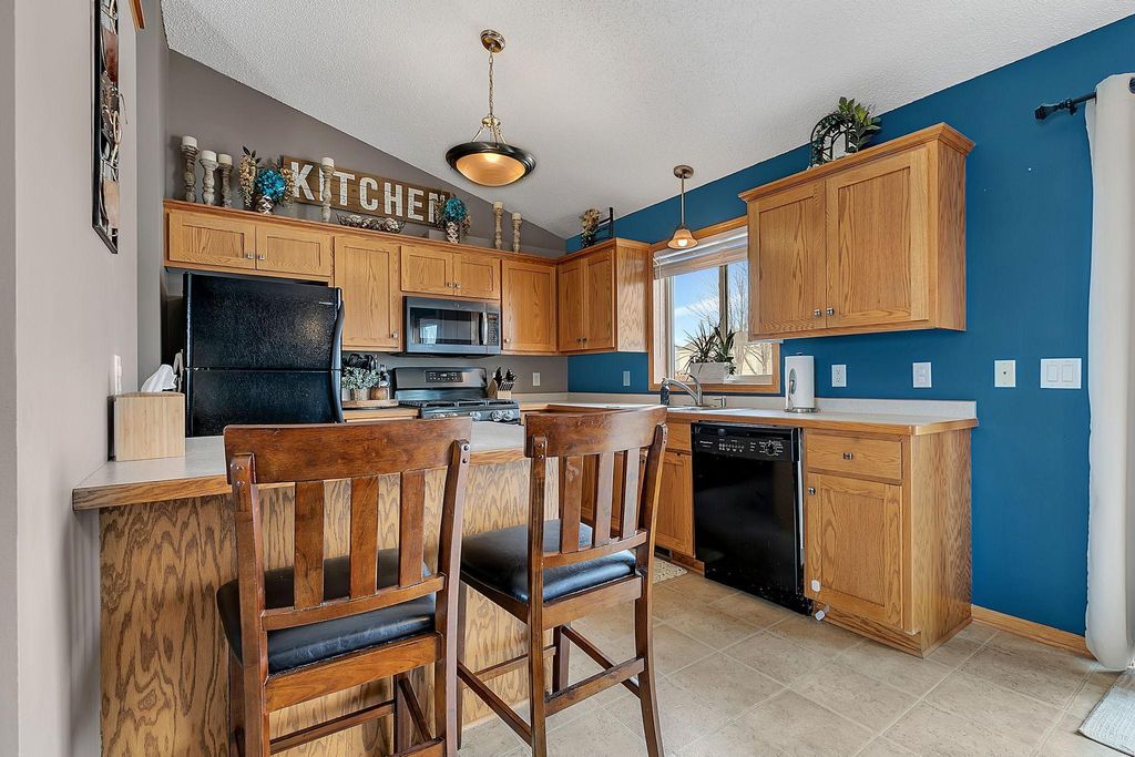 Photo of 1525 Park View Lane NE, Sauk Rapids, MN 56379 (MLS # 7017434)