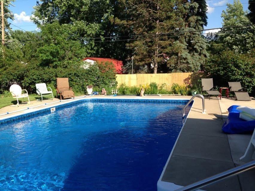 10647 Washington Boulevard NE