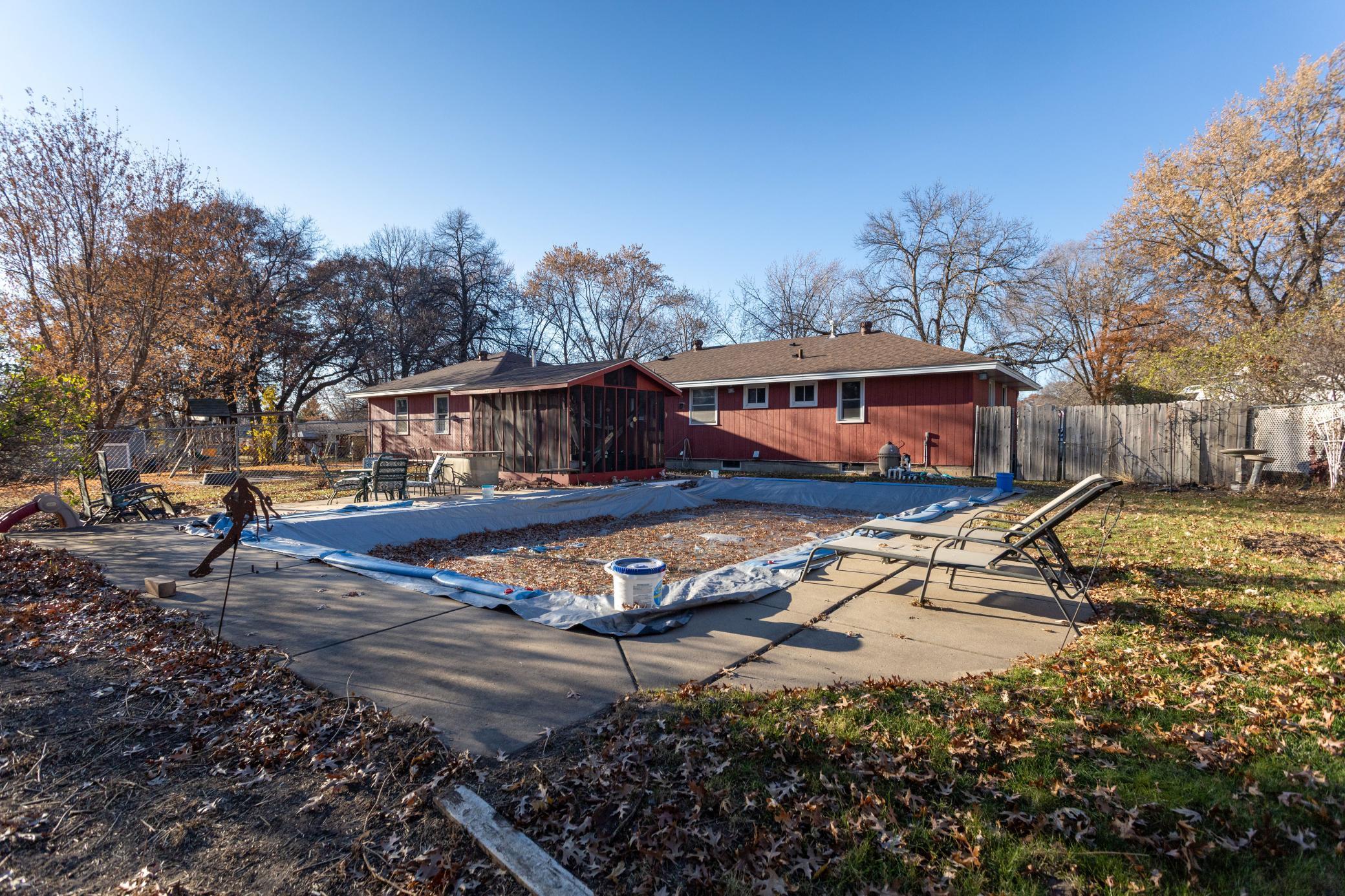 10647 Washington Boulevard NE