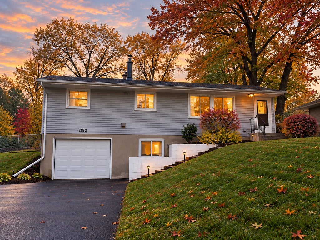 Photo of 2182 Van Dyke Street N, Maplewood, MN 55109 (MLS # 7165856)