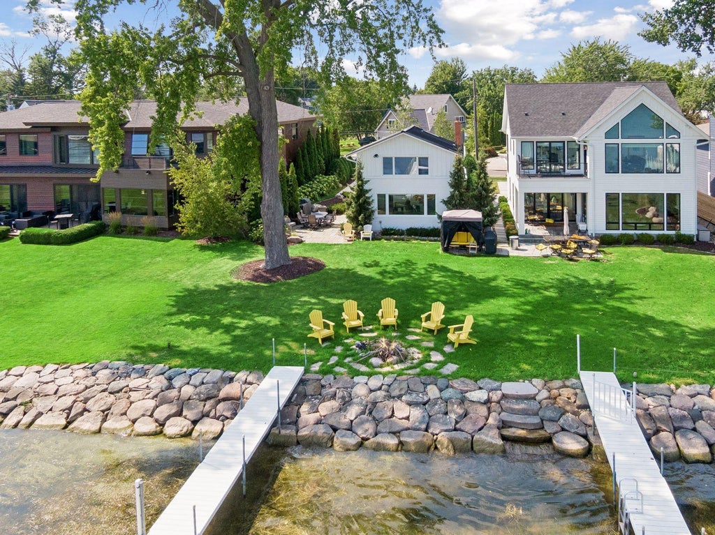 Photo of 55 W Point Avenue, Tonka Bay, MN 55331 (MLS # 7128581)