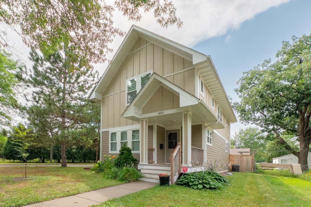 Photo of 4101 James Avenue N, Minneapolis, MN 55412 (MLS # 7118695)