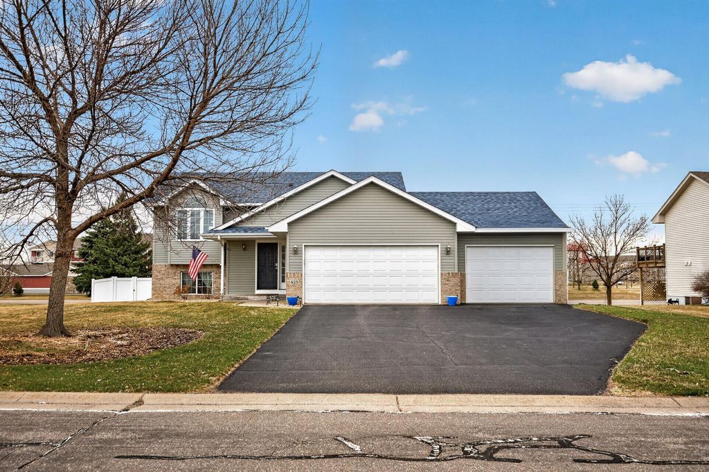 Photo of 423 Donna Court, Big Lake, MN 55309 (MLS # 7052739)