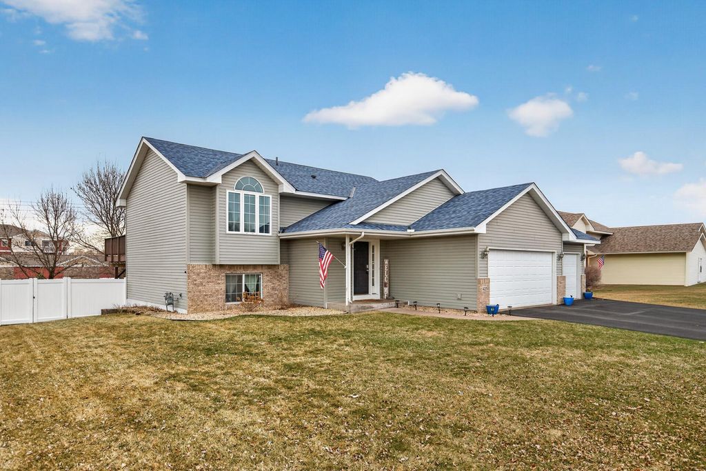 Photo of 423 Donna Court, Big Lake, MN 55309 (MLS # 7052739)