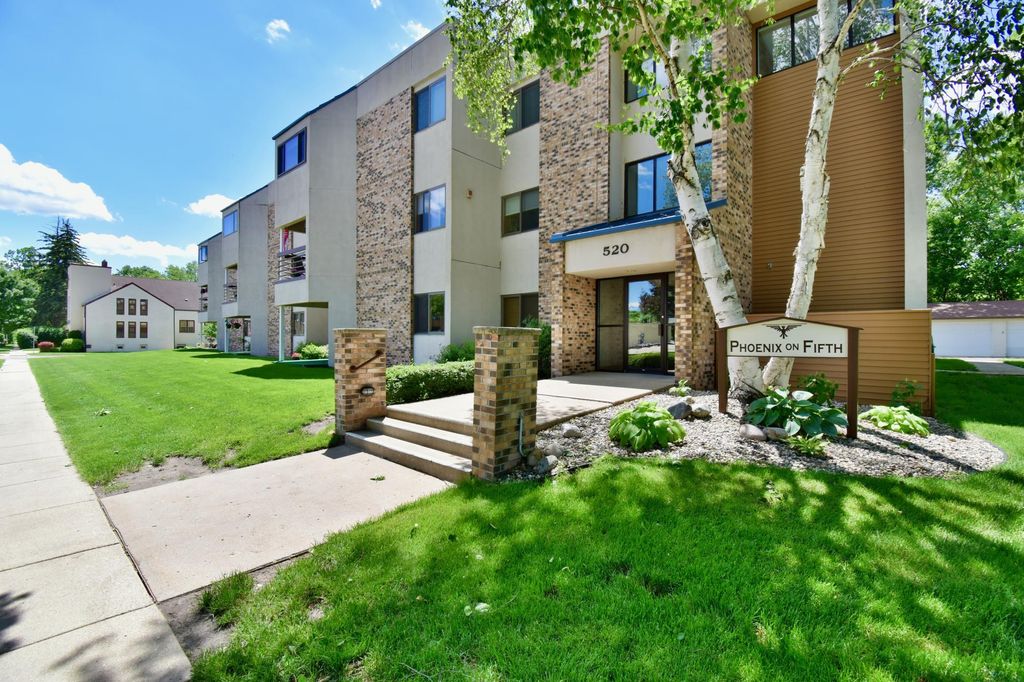 Photo of 520 5th Street SW #316, Willmar, MN 56201 (MLS # 7092284)