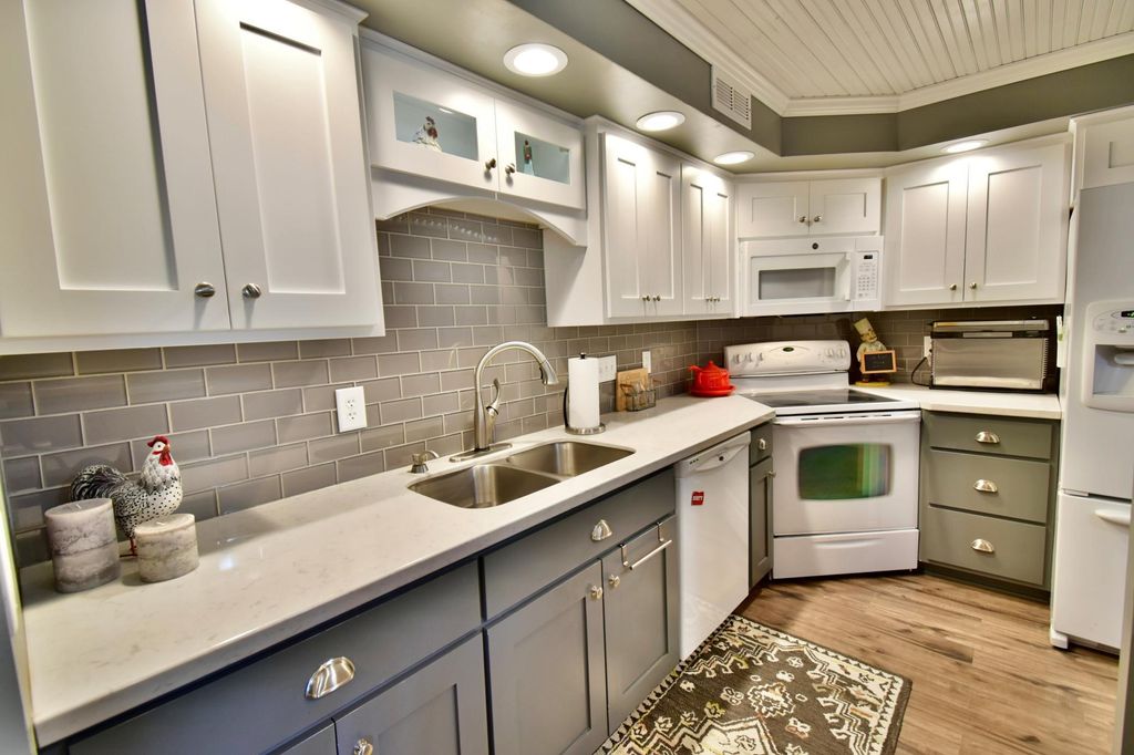 Photo of 520 5th Street SW #316, Willmar, MN 56201 (MLS # 7092284)